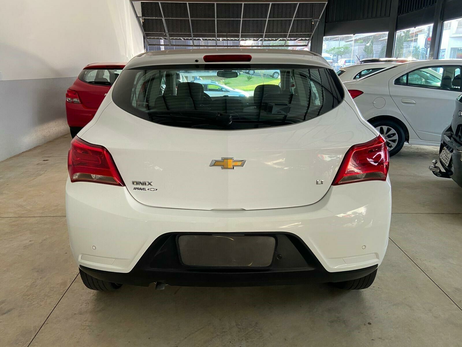 Imagem do veículo  CHEVROLET ONIX LT 1.4